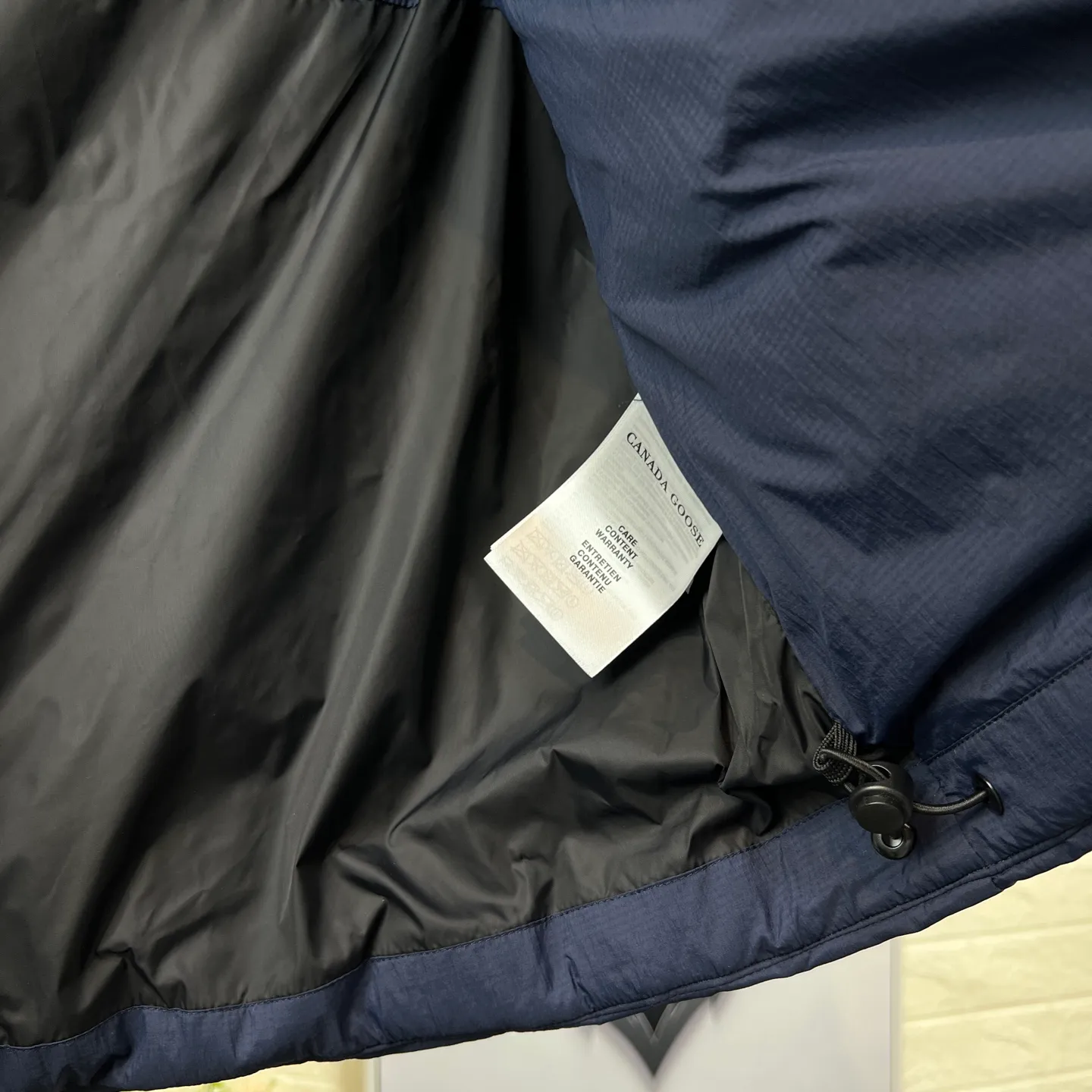 Style number: Y Canada Goose Canada Goose 4160M Lodge men's lightweight down vest [Authentic grade] Color: Black red label Size: S M L XL XXL